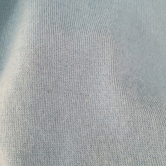 Neiman Marcus, cashmere collection, light blue, size small, sleeveless tank top - Picture 4 of 4